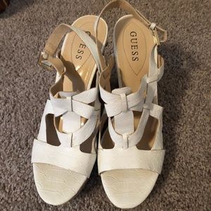 Guess wedges